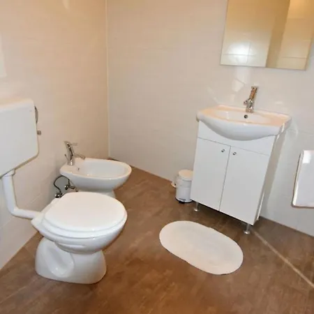 Apartment Klimatisierte In Tar Mit Gemeinschaftlichem Pool, Garten Und Grill *